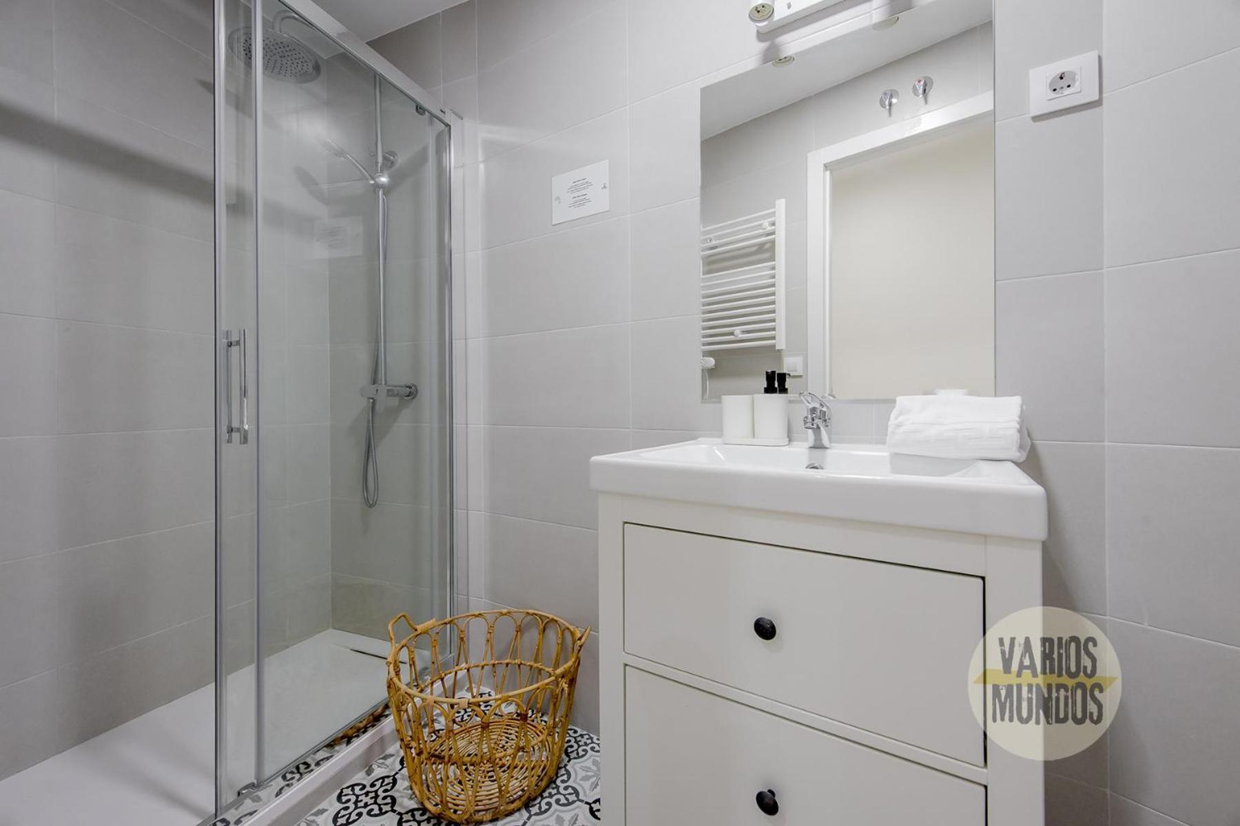 Spacious New Aparment Para 8Pax En La Plaza De Tirso E1 Madrid Ngoại thất bức ảnh