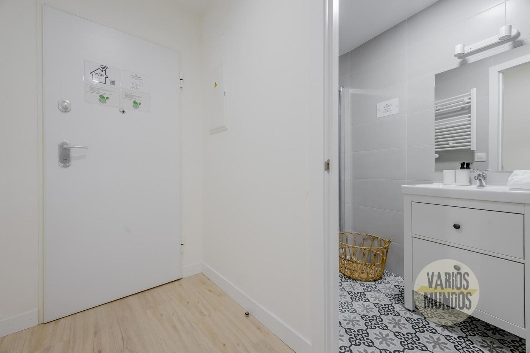 Spacious New Aparment Para 8Pax En La Plaza De Tirso E1 Madrid Ngoại thất bức ảnh
