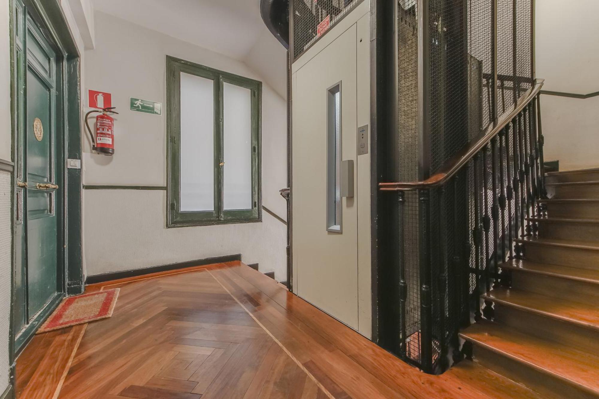 Spacious New Aparment Para 8Pax En La Plaza De Tirso E1 Madrid Ngoại thất bức ảnh